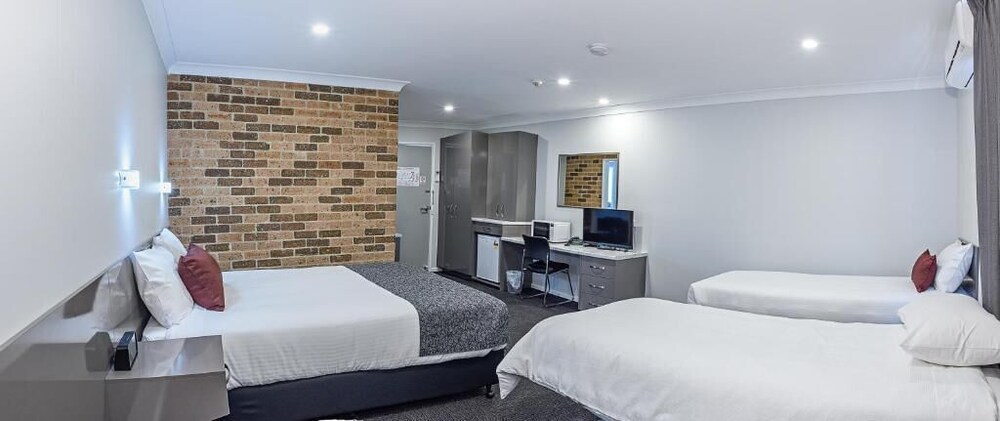 Bushmans Motor Inn