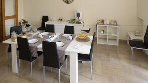 Colazione a buffet gratuita, servita tutte le mattine