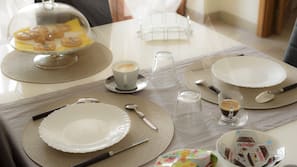 Colazione a buffet gratuita, servita tutte le mattine