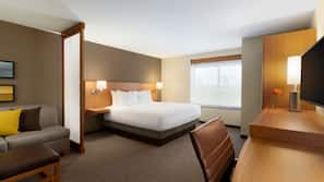 In-room safe, desk, iron/ironing board, free WiFi