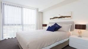 3 bedrooms, free WiFi, linens, wheelchair access