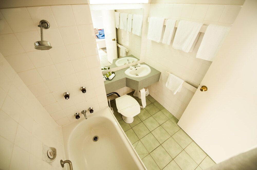 Bathroom, Parklane Motel