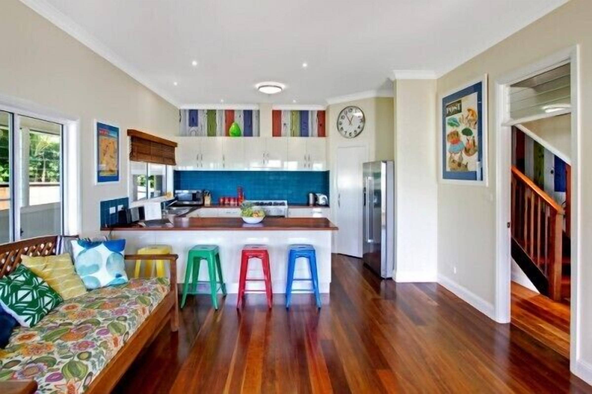 Away on Seaview Street