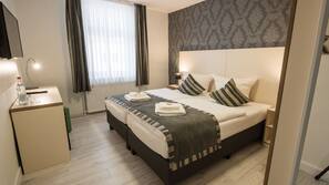 Premium bedding, minibar, desk, iron/ironing board