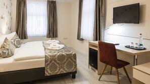 Premium bedding, minibar, desk, iron/ironing board
