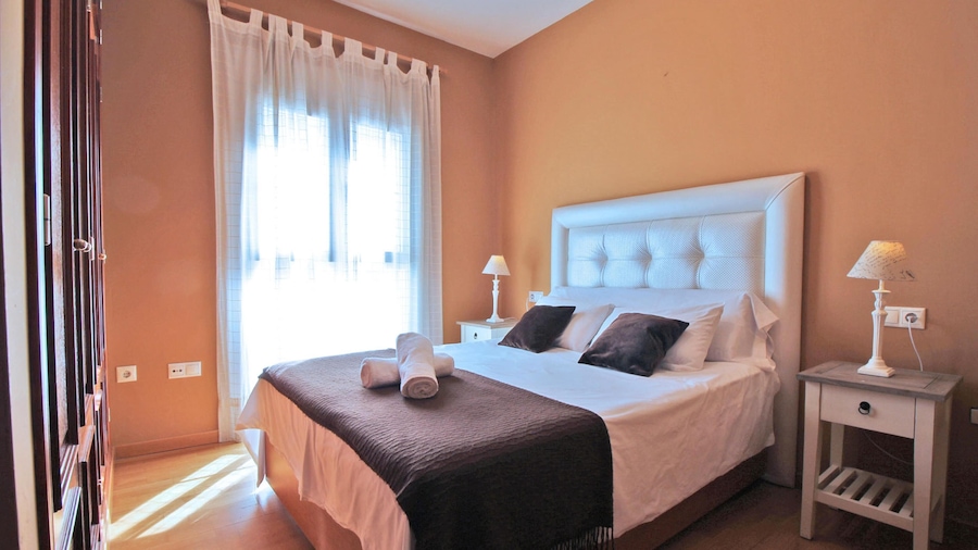 Del Parque Flats - Cervantes