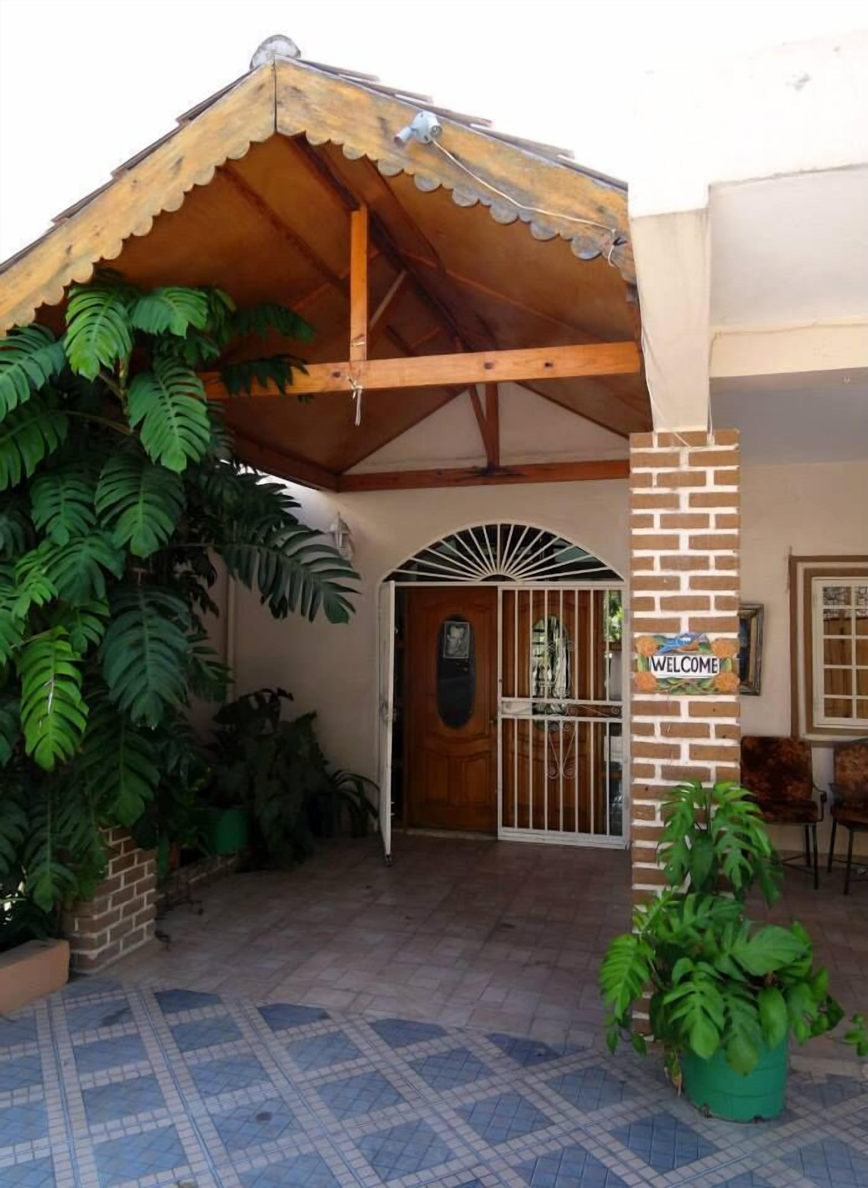 Auberge De La Cigogne in Port-Au-Prince, Haiti