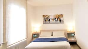 1 bedroom, premium bedding, in-room safe, desk