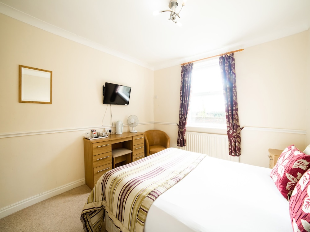 OYO White Horse Lodge Hotel, East Thirsk in Thirsk Best Rates & Deals