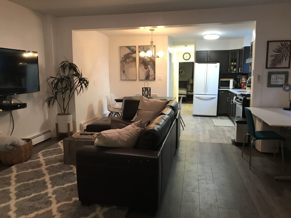 Newly Renovated48 Bedroomto New York Citymanhattan 48480 Minutes Magnificent 3 Bedroom Suites In New York City Newly Renovated48 Bedroomto New York Citymanhattan 48480 Minutes Magnificent 3 Bedroom Suites In New York City