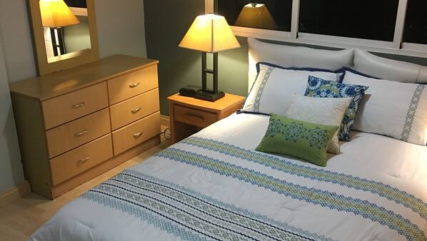 2 chambres, fer et planche à repasser, accès Internet, draps fournis