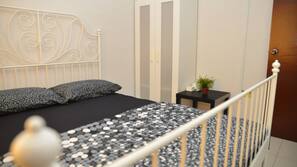 3 bedrooms, iron/ironing board, free rollaway beds, free WiFi