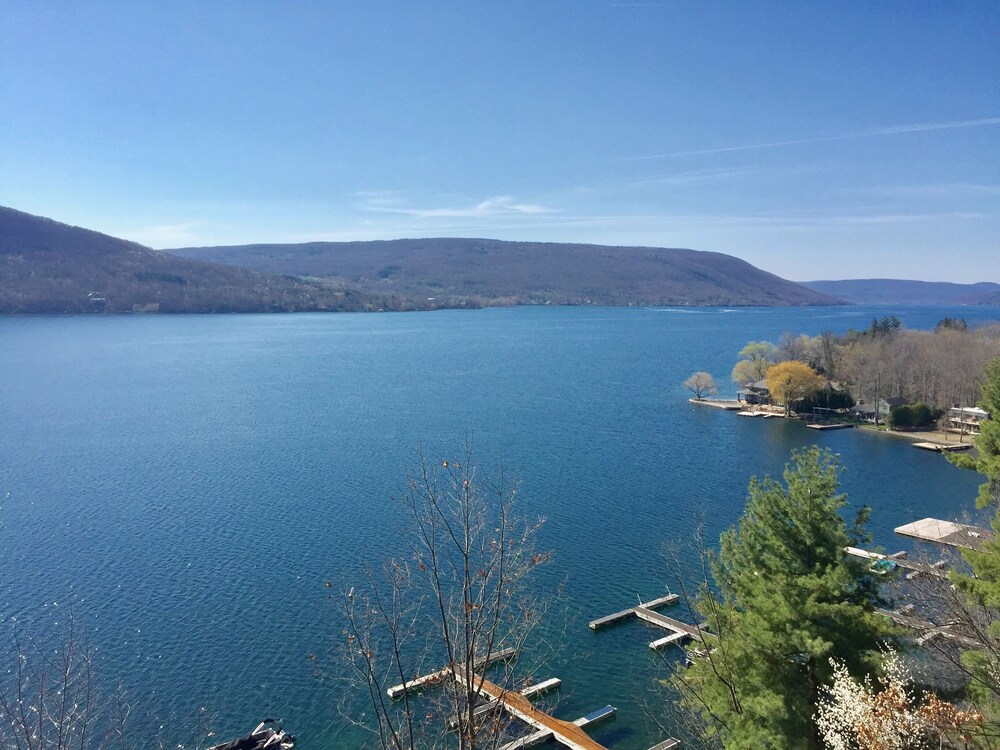 Canandaigua Lake Superior Views Fall Fingerlakes Foliage With Wine