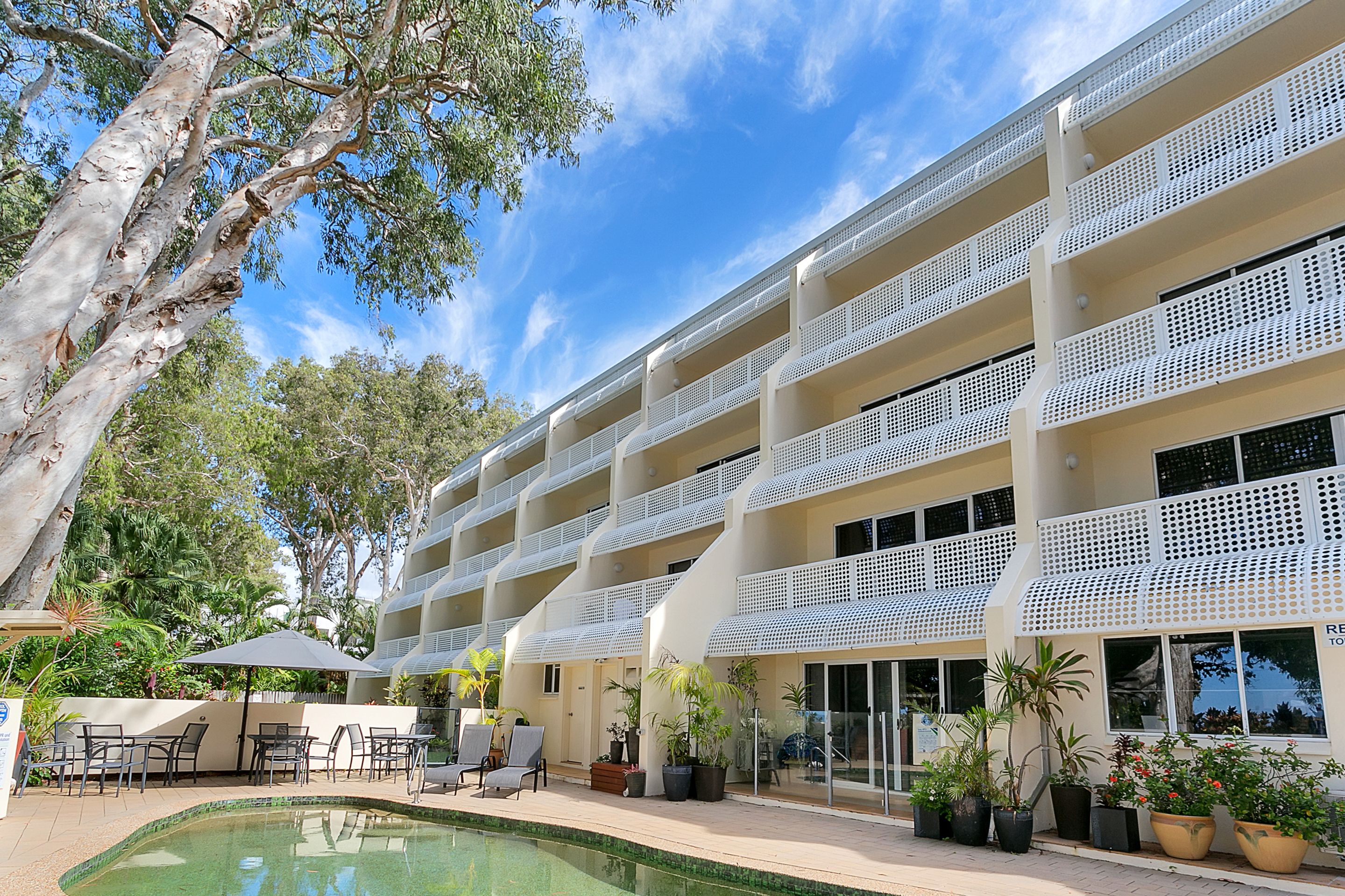 Hibiscus On Palm Cove at Marlin Waters