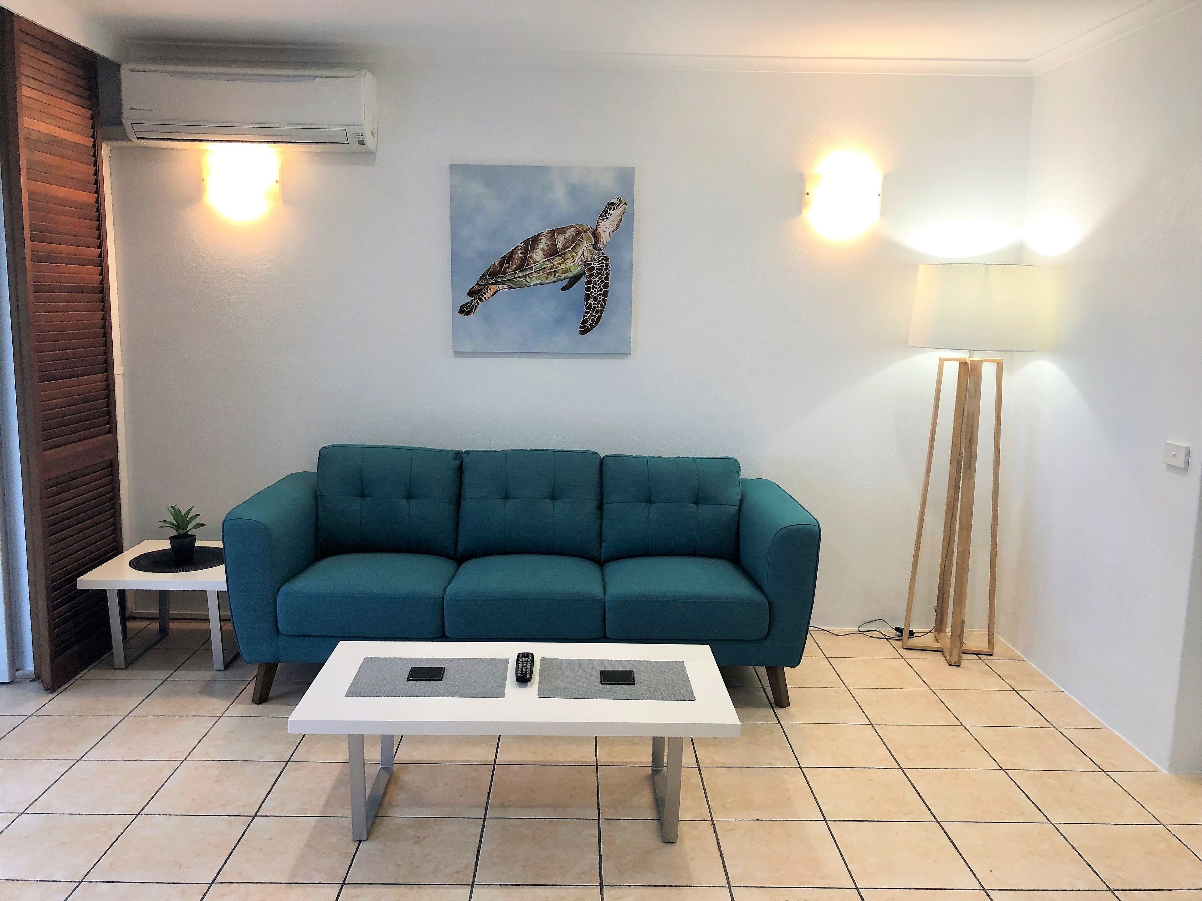 Hibiscus On Palm Cove at Marlin Waters