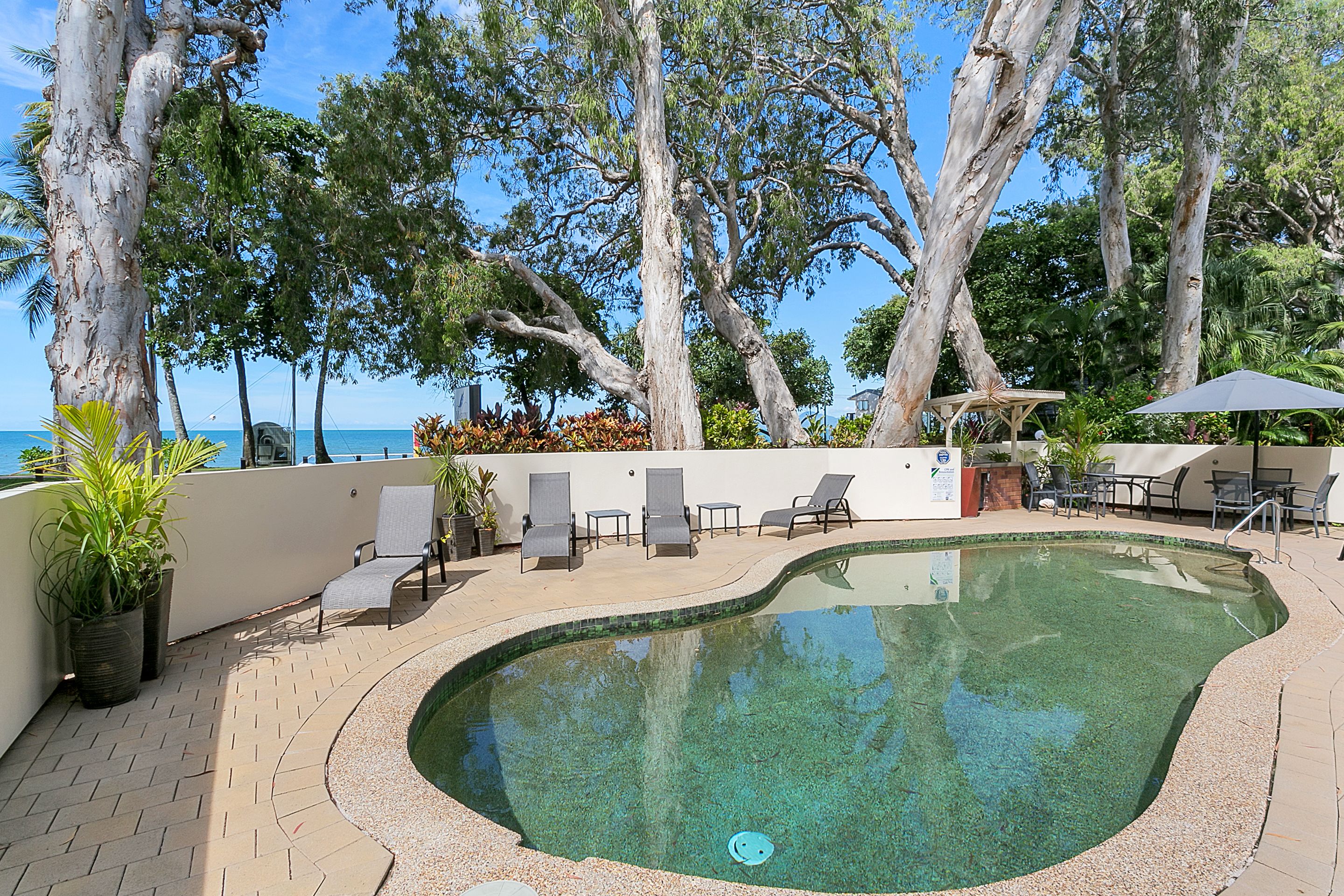 Hibiscus On Palm Cove at Marlin Waters