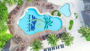 Outdoor pool, pool loungers