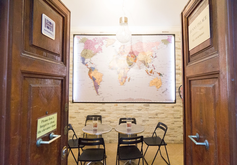 Funny Palace Hostel In Rome Hotel Rates Reviews On Orbitz - 