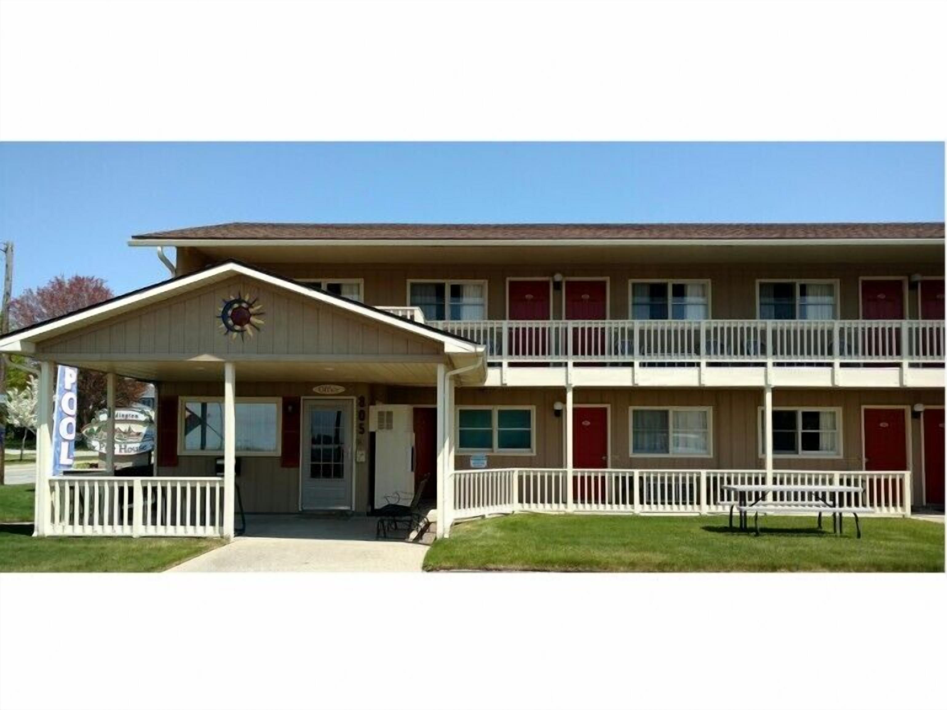Ludington Pier House In Ludington Mi Expedia