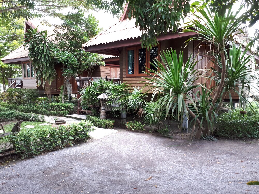 Chantara Resort In Bang Khonthi Thailand Expedia - 