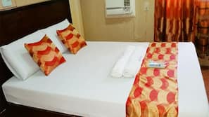 Desk, free WiFi, linens