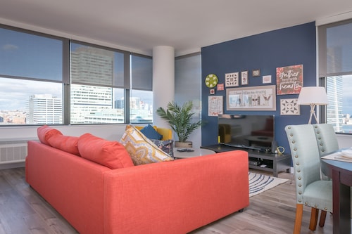 Check Expedia for Availability of Dream Home Luxury Suites