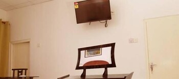 Riverside Hotel Colombo