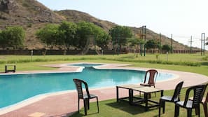 Seasonal outdoor pool