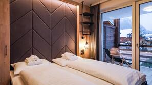 Premium bedding, in-room safe, desk, free WiFi