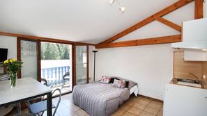 1 chambre, décoration personnalisée, ameublement personnalisé, bureau
