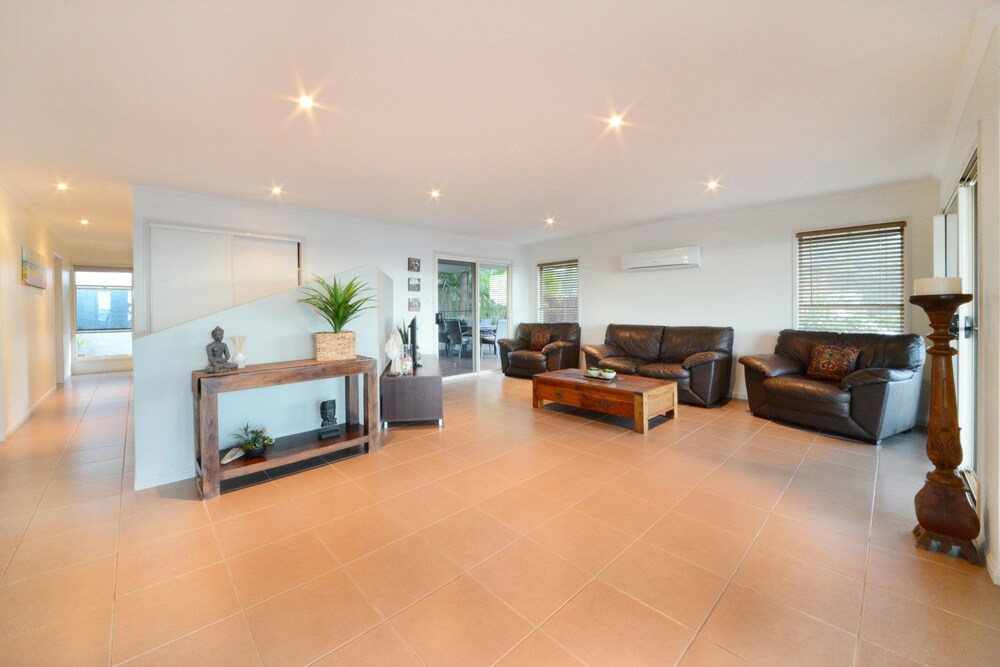 Hydeaway Bay Beach House Deals & Reviews (Hideaway Bay, AUS) Wotif