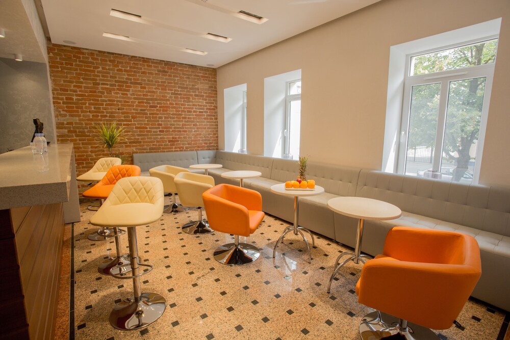 Photo - Mackintosh Hotel