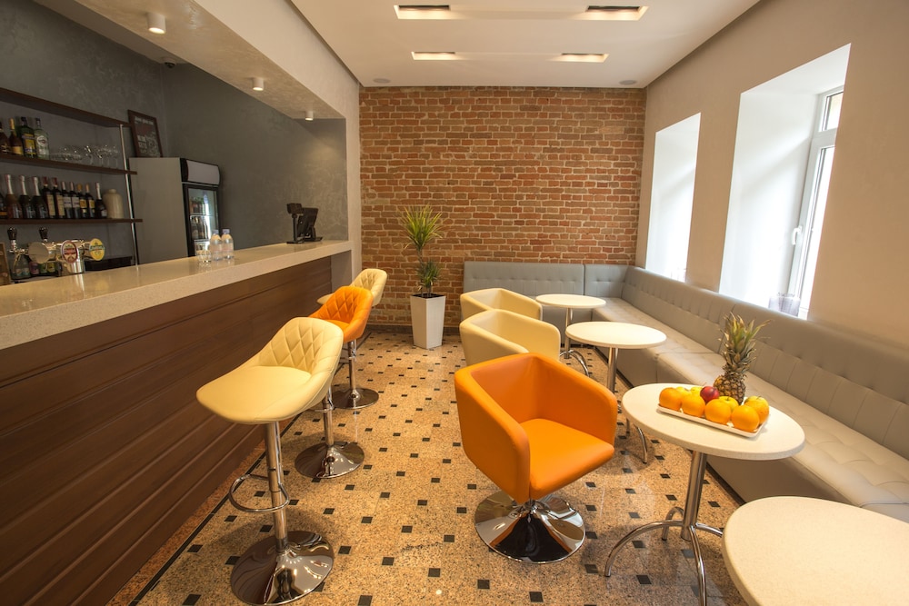 Photo - Mackintosh Hotel