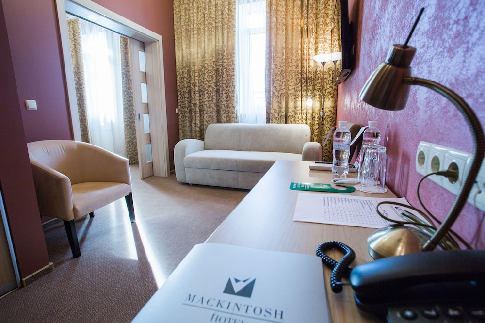 Photo - Mackintosh Hotel