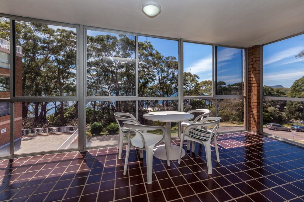 Westpoint, Unit 10/2 Thurlow Avenue