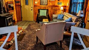 TV, fireplace, DVD player