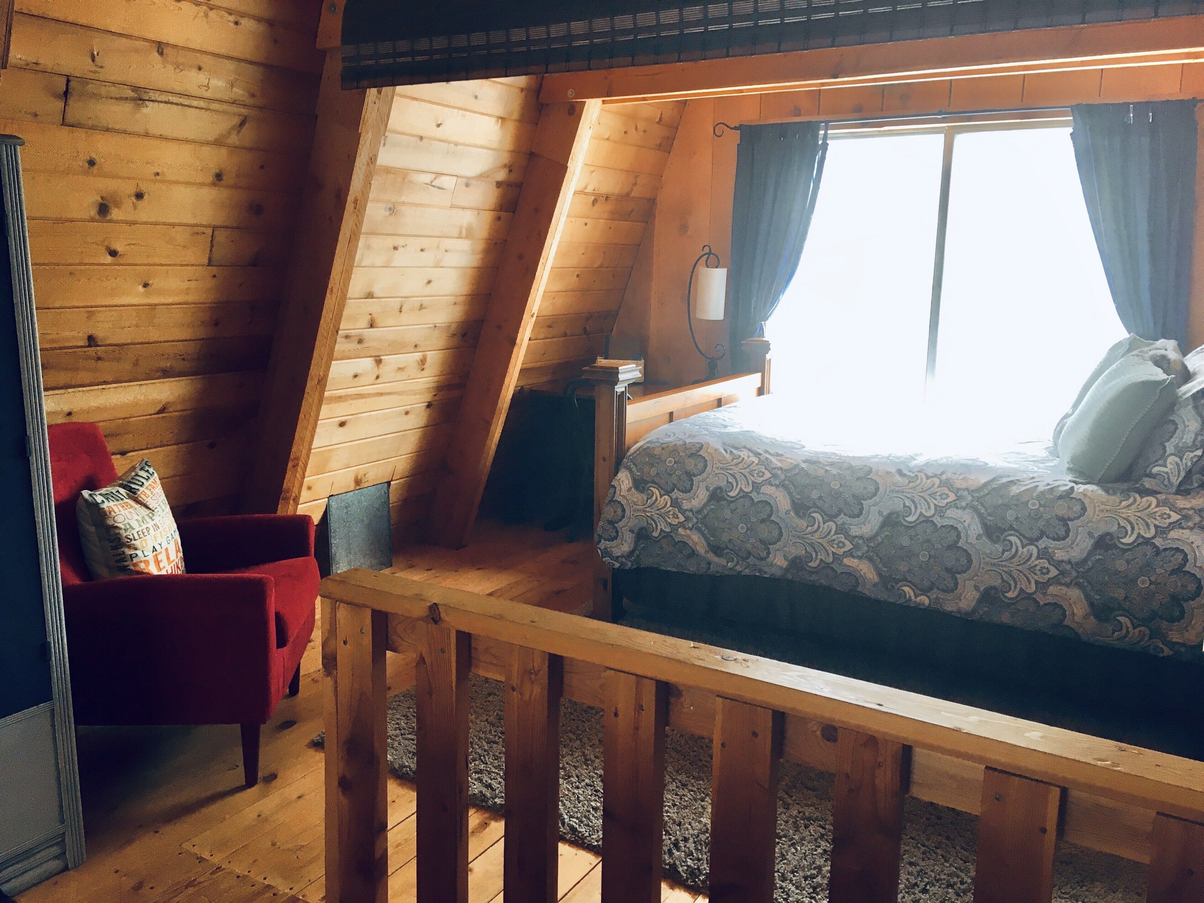 Cozy and rustic cottage in Duck Creek Village, United States