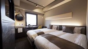 Desk, free WiFi, linens, wheelchair access
