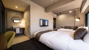 Desk, free WiFi, linens, wheelchair access