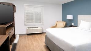 Desk, iron/ironing board, free WiFi, linens