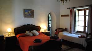 1 quarto, ferros/tábuas de passar roupa