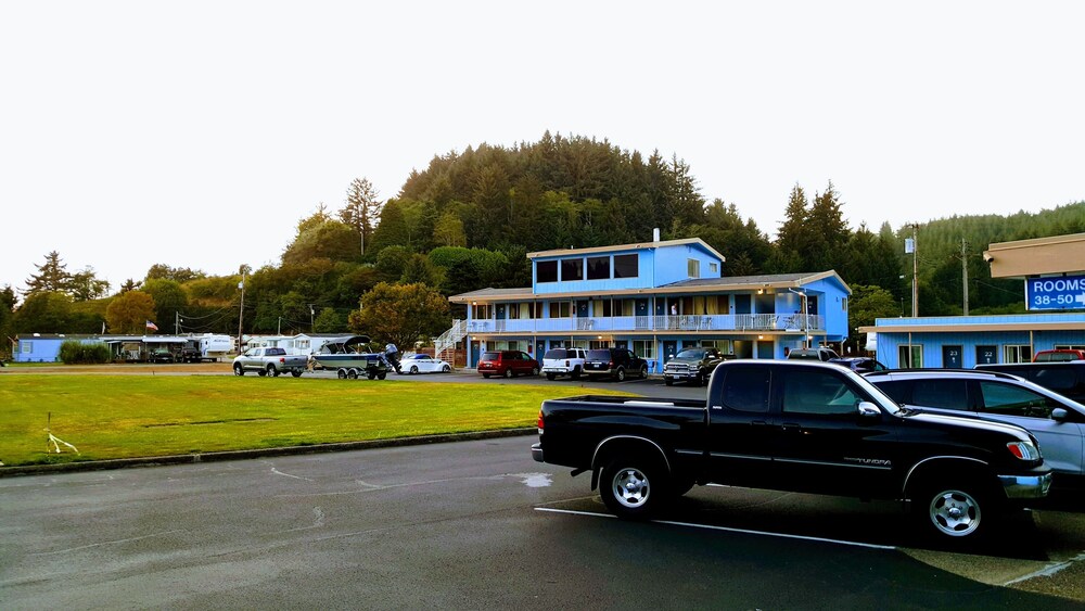 Winchester Bay Inn in Reedsport Best Rates & Deals on Orbitz