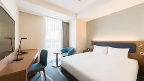 Desk, free WiFi, linens