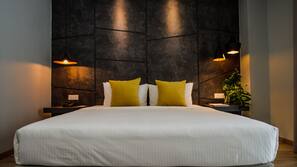 Premium bedding, in-room safe, desk, iron/ironing board