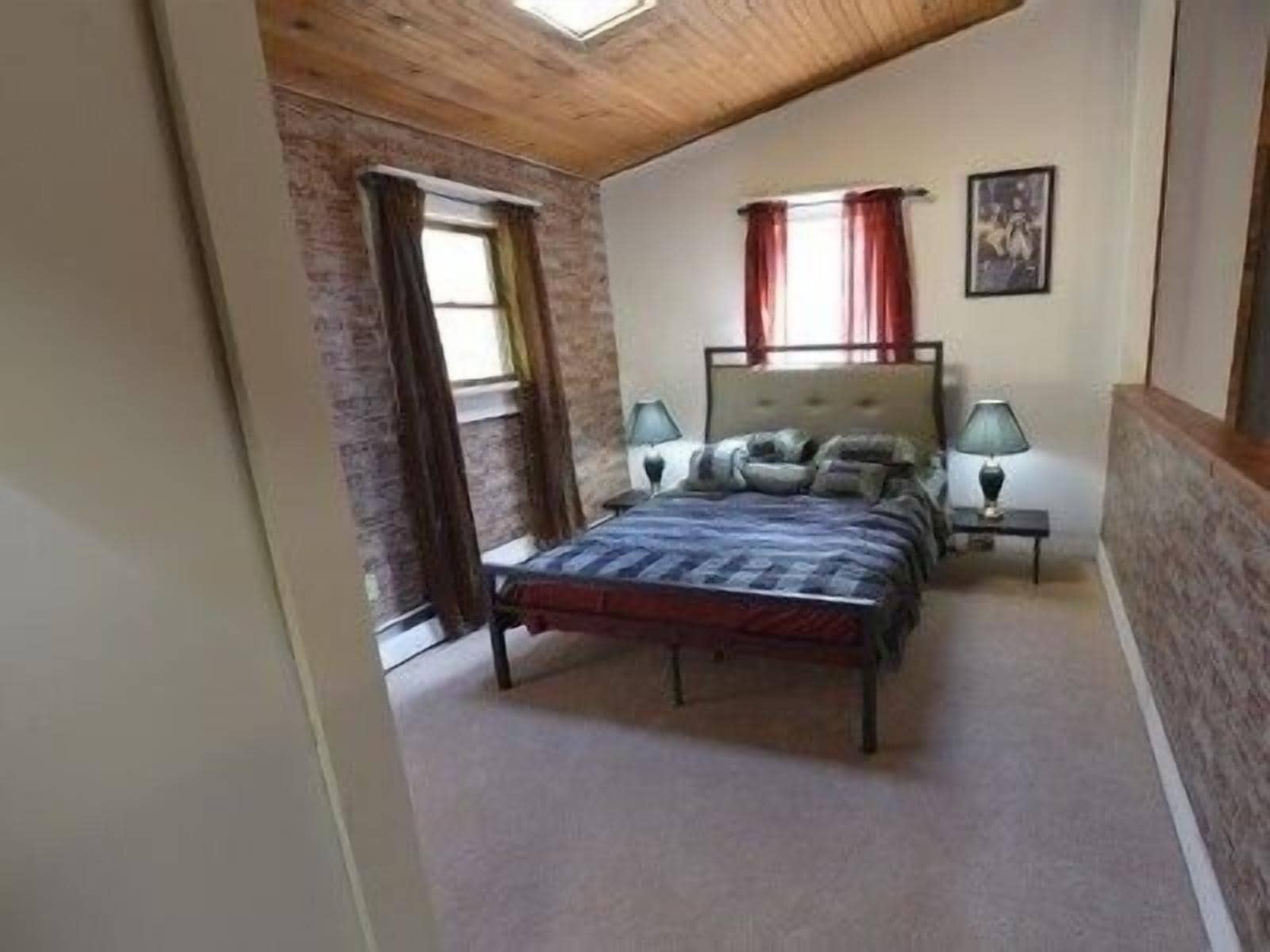 7 Bedroom Private Vacation Home in East Stroudsburg (109 Great Lodge Way) in East Stroudsburg, United States