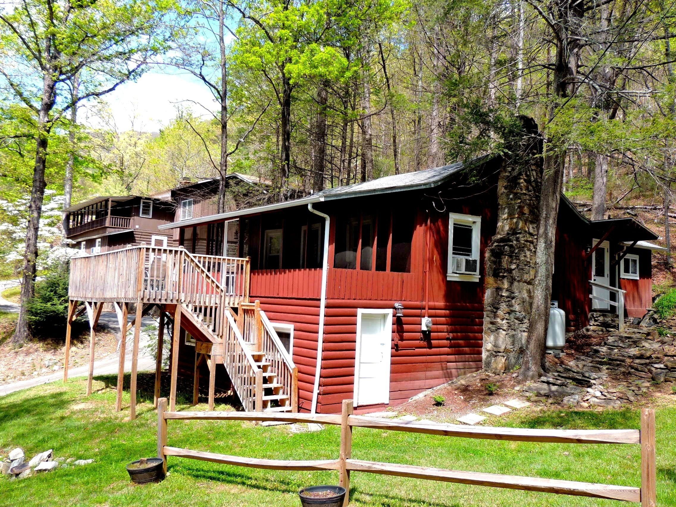 Rock View Cabin In Chimney Rock Nc Expedia