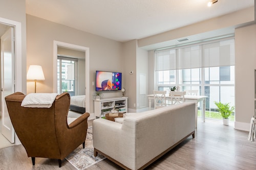 Check Expedia for Availability of QuickStay - Breathtaking 3-Bedroom in the Heart of Downtown