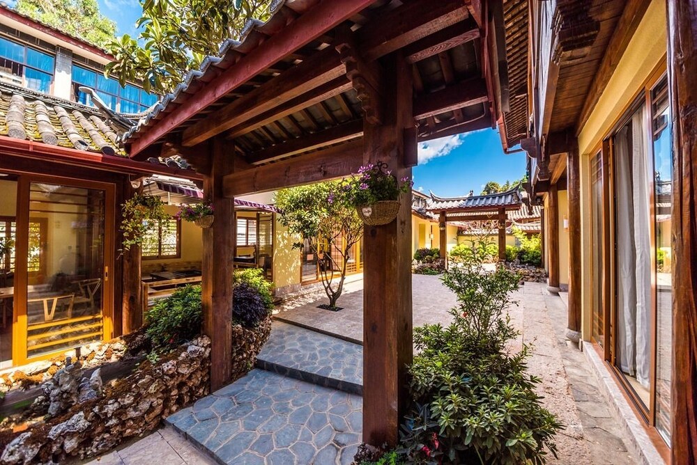 Lijiang Moreline Lodge In Lijiang China Expedia - 