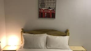 Desk, rollaway beds, free WiFi, linens