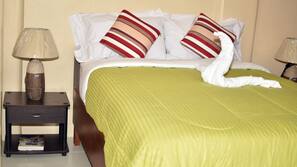 1 bedroom, premium bedding, free WiFi, linens
